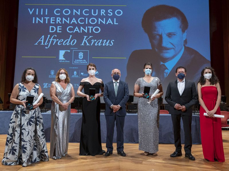 Olga Syniakova Primer Premio Del VIII Concurso Internacional De Canto