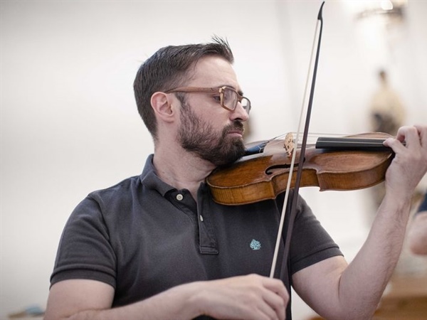 El violinista Daniel Pinteño galardonado en los Premios a la Producción Artística 2022