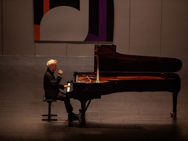 Jean-Efflam Bavouzet inaugura el Premio Jaén de Piano, con récord de participantes en su 64 edición