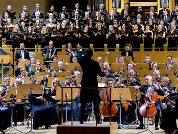 David Afkham y la OCNE con la Missa Solemnis de Beethoven en Madrid y en el Festival de Granada
