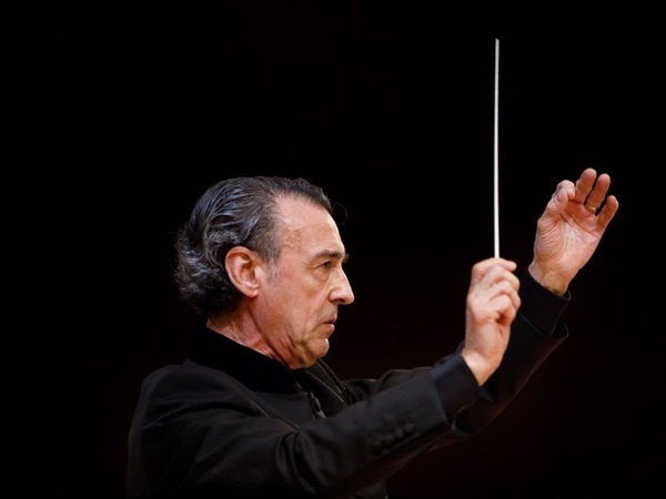 Fallece el director de orquesta español Miguel Ángel Gómez-Martínez