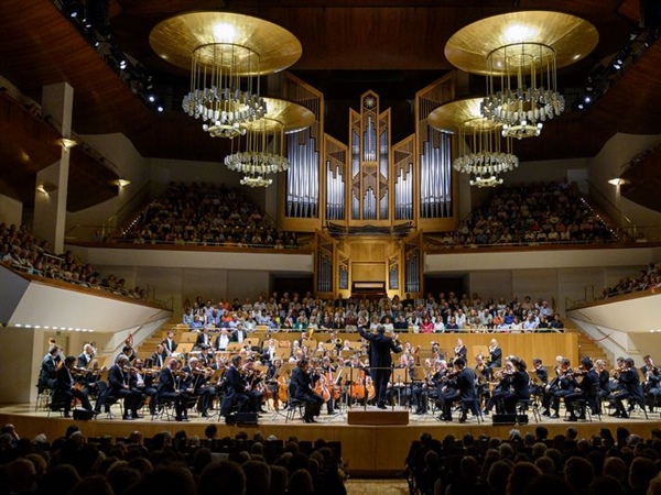 Crítica / Vibrante inauguración de Ibermúsica con la Filarmónica de Viena - por Juan Manuel Ruiz