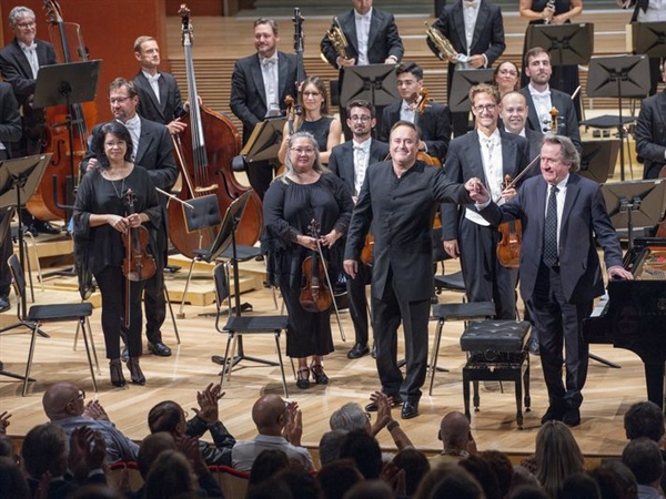 Crítica / Beethoven con Buchbinder, la Filarmónica de Gran Canaria y Chichon - por Juan F. Román