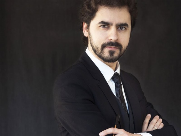 Alejandro Muñoz dirige la Orquesta de Córdoba