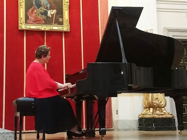 Éxito del homenaje a la pianista Mª Luisa Cantos