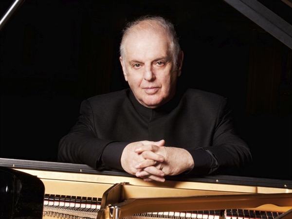 Daniel Barenboim ofrecerá un recital benéfico en el Festival de Granada el 24 de julio