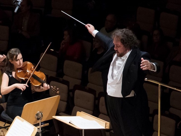 José Miguel Pérez-Sierra inicia la temporada con bel canto en A Coruña