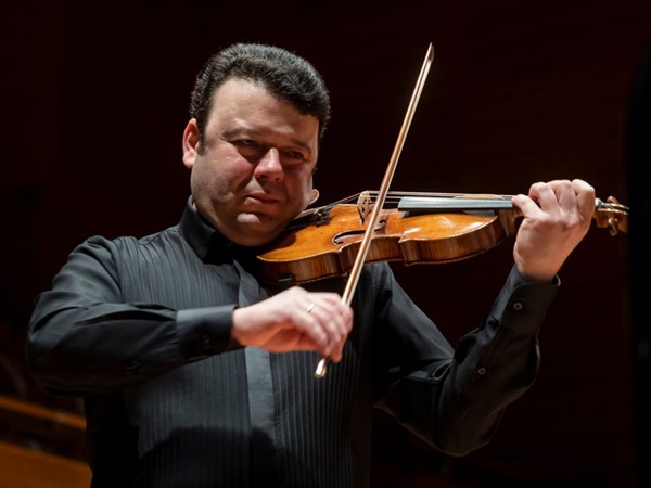 Crítica / Gluzman y su violín dieron alto nivel al concierto