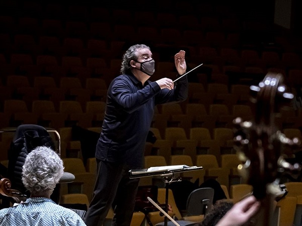 Les Arts és Simfònic: Juanjo Mena dirige obras de Arriaga y Schubert