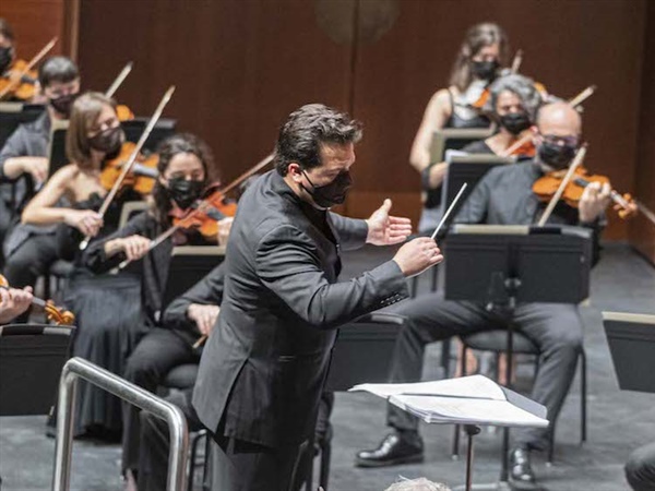 Crítica / Y apareció la tuba (Euskadiko Orkestra) - por Enrique Bert