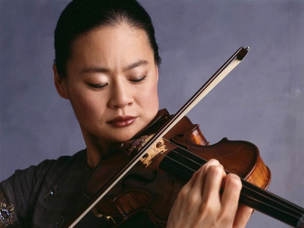 Midori y la Orquesta Sinfónica Camera Musicae en el Palau de la Música Catalana