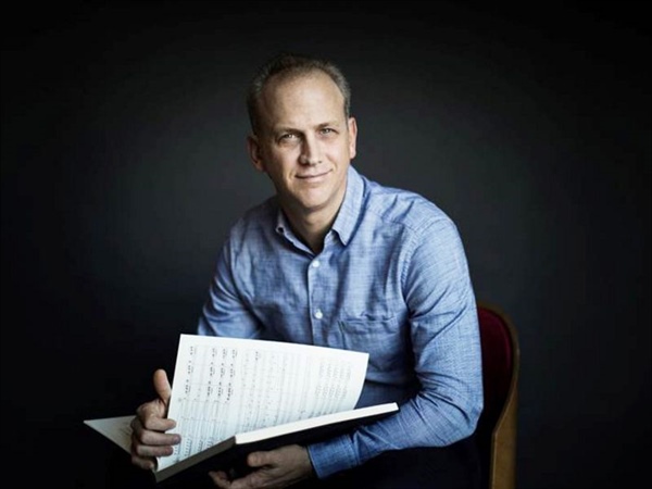 El director mexicano Carlos Miguel Prieto debuta con la Orquesta Nacional de España