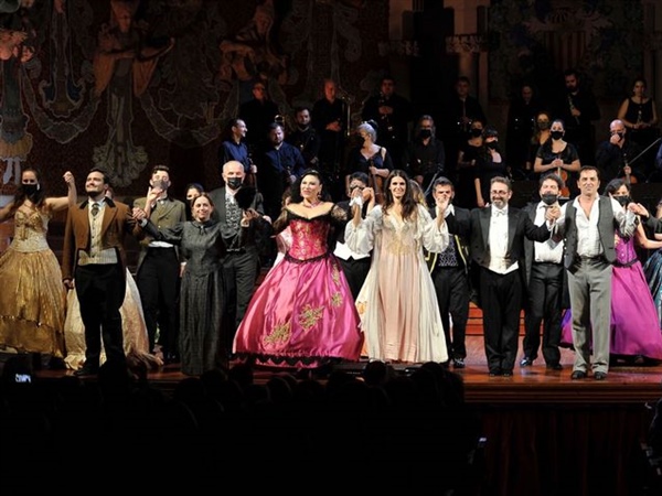 Crítica / La Traviata en el Palau de la Música Catalana - por Jordi Calvet