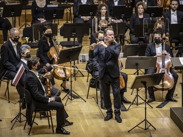 Crítica / Encantamiento de Emmanuel Pahud - por José Antonio Cantón