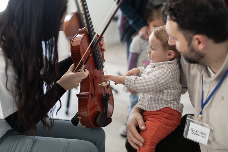 Escuela Infantil Bambinos  Instrumentos musicales - Escuela